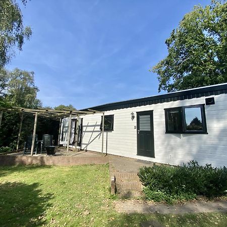 Veluwe Vakanties Chalets With Private Barrel Sauna - With Pool Bar And Restaurant Facilities In The Veluwe National Park 푸텐 외부 사진