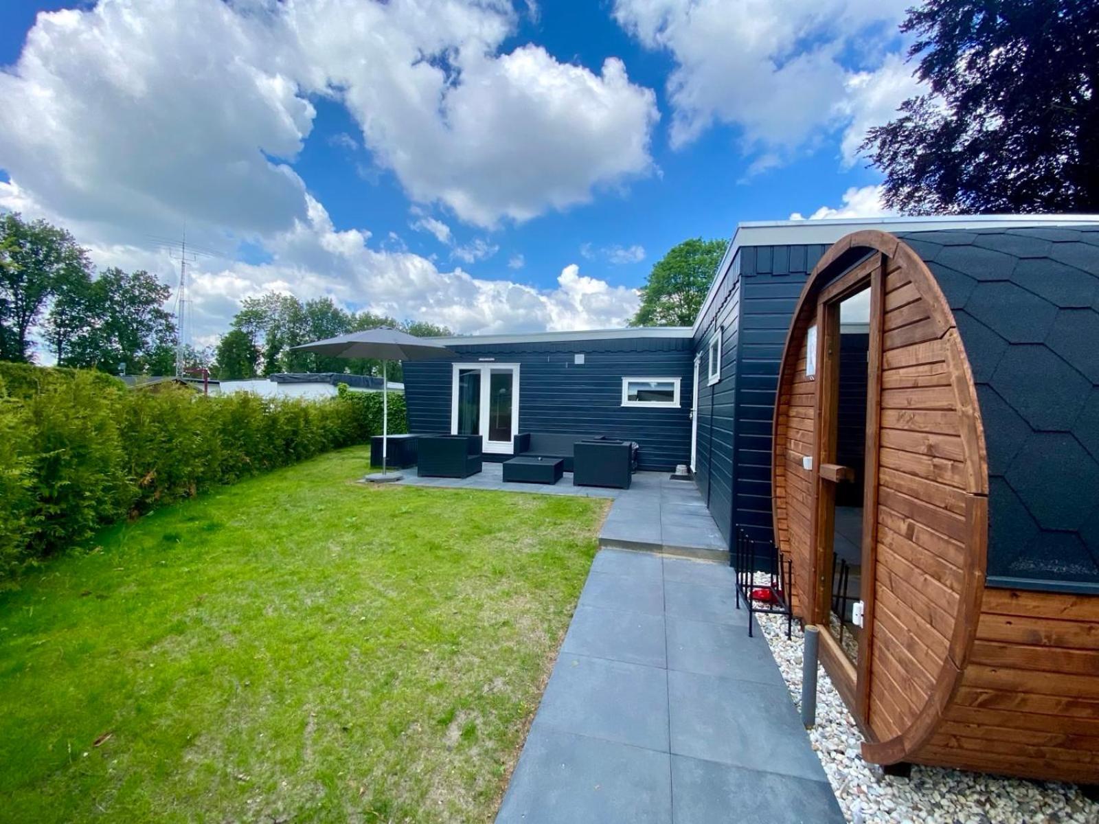 Veluwe Vakanties Chalets With Private Barrel Sauna - With Pool Bar And Restaurant Facilities In The Veluwe National Park 푸텐 외부 사진