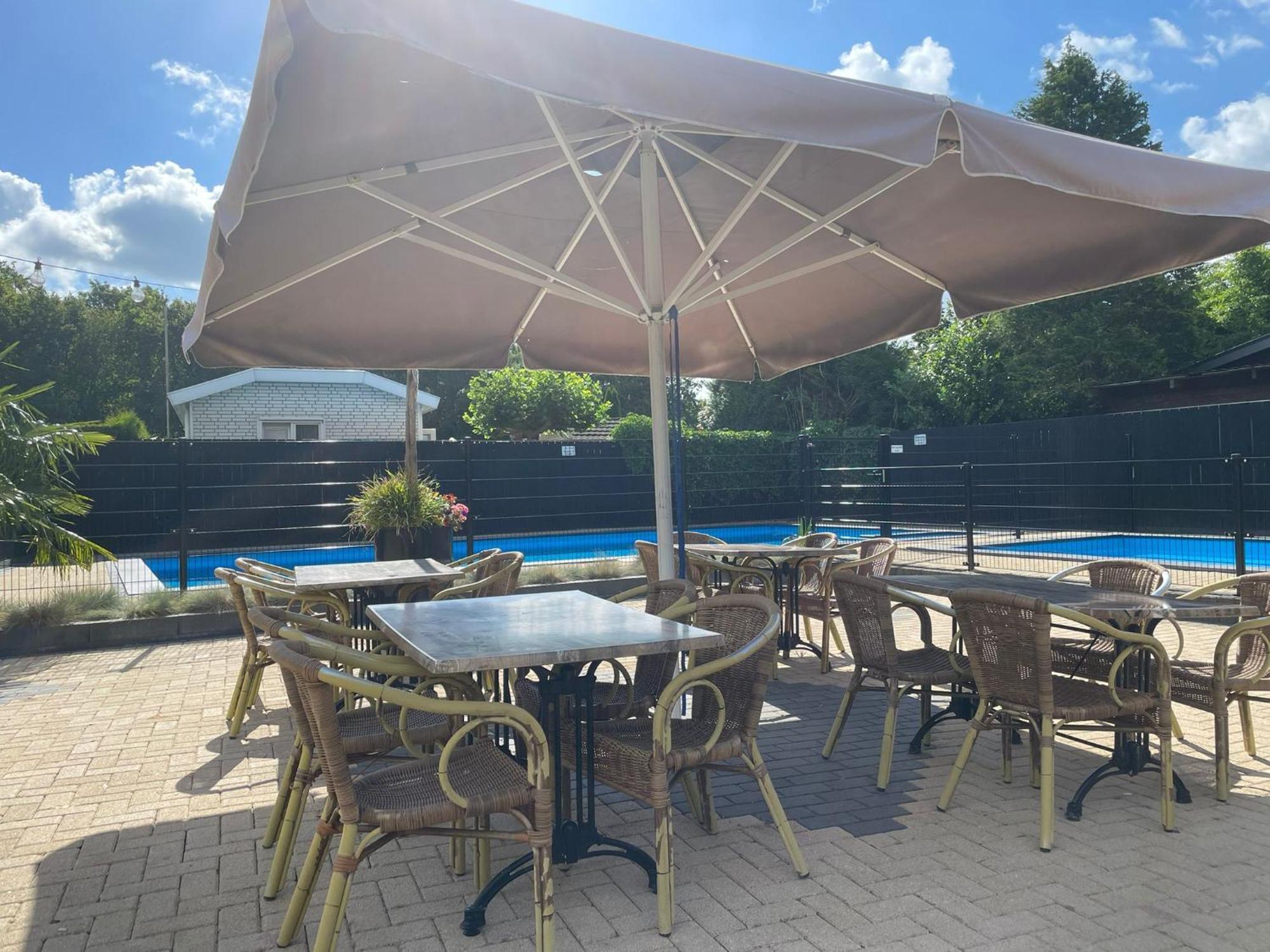 Veluwe Vakanties Chalets With Private Barrel Sauna - With Pool Bar And Restaurant Facilities In The Veluwe National Park 푸텐 외부 사진